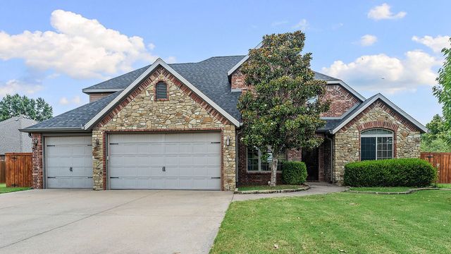 2711 SE 7Th Street, Bentonville, AR 72712