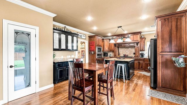 2711 SE 7Th Street, Bentonville, AR 72712