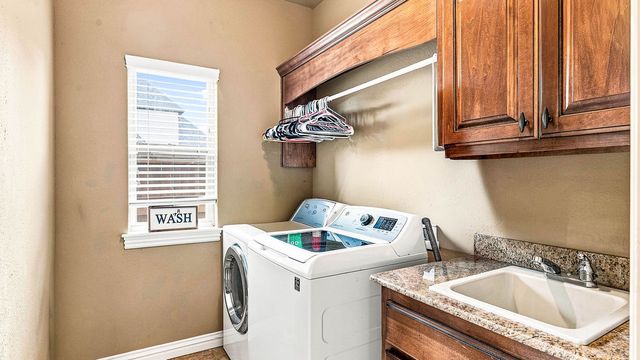 2711 SE 7Th Street, Bentonville, AR 72712