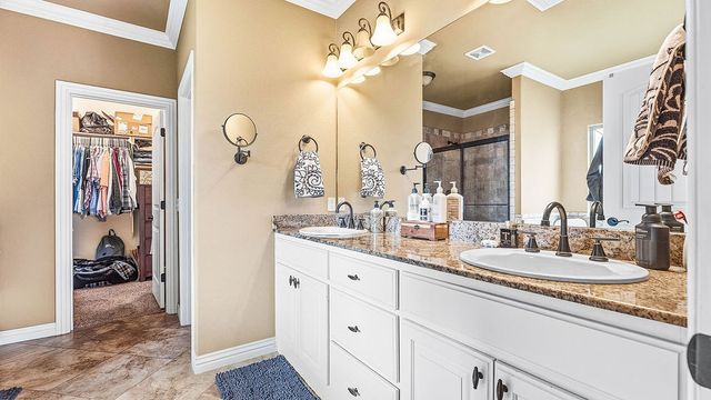 2711 SE 7Th Street, Bentonville, AR 72712