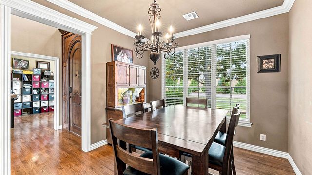 2711 SE 7Th Street, Bentonville, AR 72712