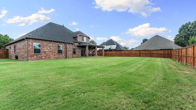 2711 SE 7Th Street, Bentonville, AR 72712