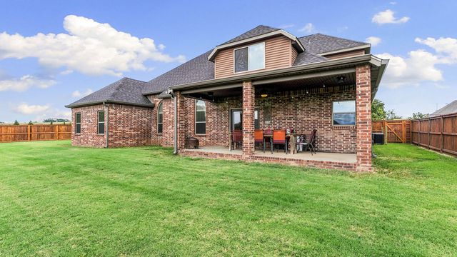 2711 SE 7Th Street, Bentonville, AR 72712