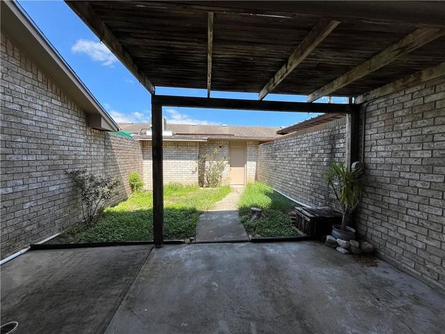 6638 Long Meadow Dr C, Corpus Christi, TX 78413