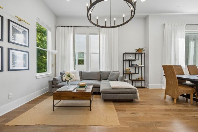 381 E Greenbriar Lane 1001, Dallas, TX 75203