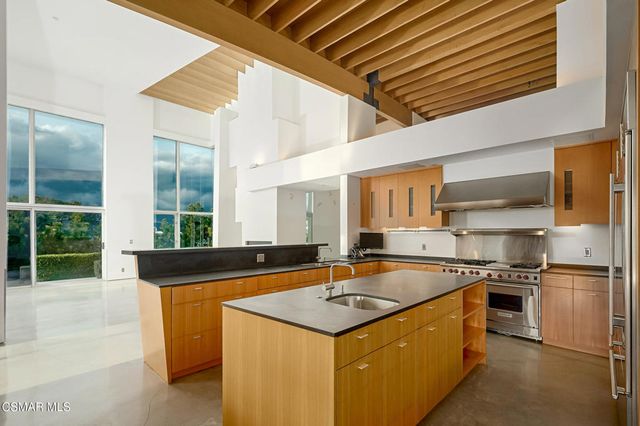 3681 Alomar Drive, Sherman Oaks, CA 91423