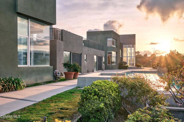 3681 Alomar Drive, Sherman Oaks, CA 91423
