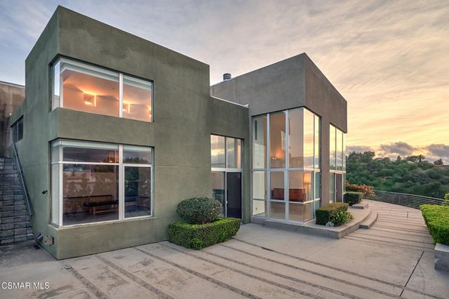 3681 Alomar Drive, Sherman Oaks, CA 91423