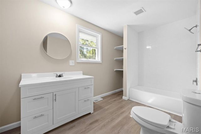 6002 Wenzel Road, Alton, IL 62002