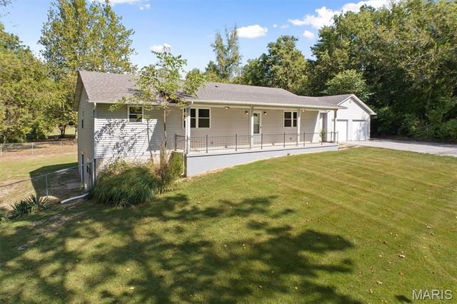 6002 Wenzel Road, Alton, IL 62002