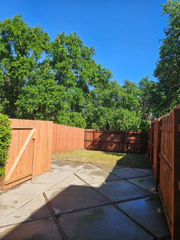 112 Fairview Ave, Modesto, CA 95354