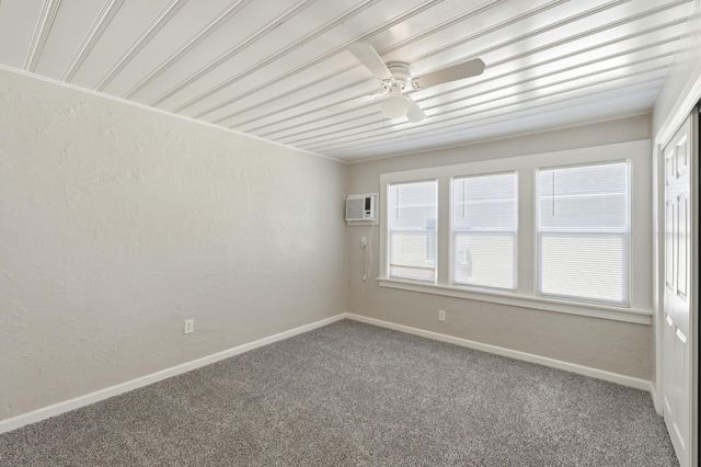 112 Fairview Ave, Modesto, CA 95354