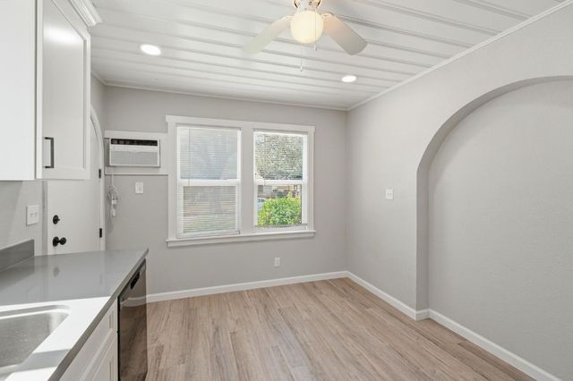 112 Fairview Ave, Modesto, CA 95354