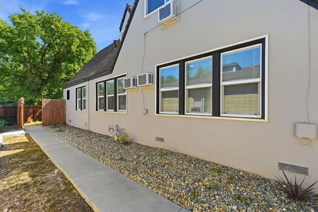 112 Fairview Ave, Modesto, CA 95354