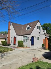 112 Fairview Ave, Modesto, CA 95354