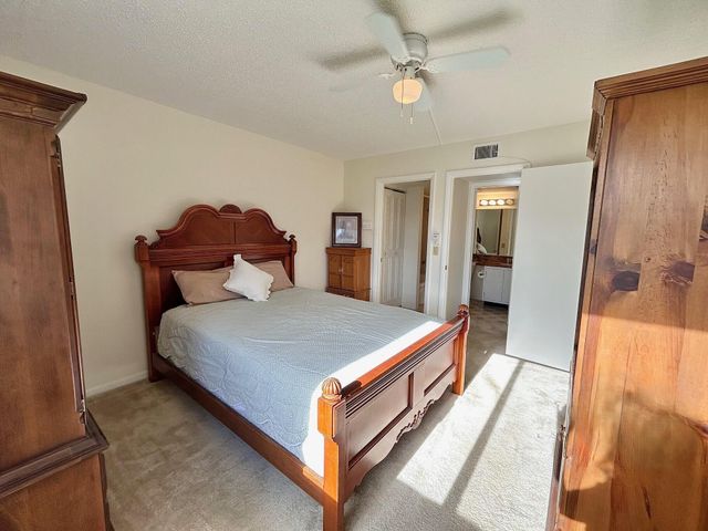 414 Pine Glen Lane C-1, Greenacres, FL 33463