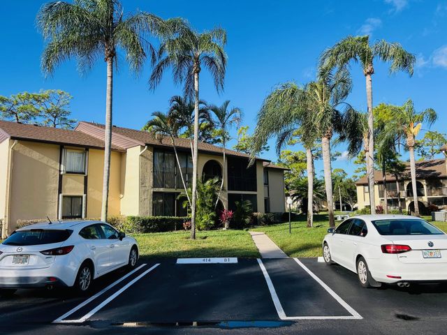 414 Pine Glen Lane C-1, Greenacres, FL 33463