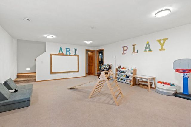 616 W 10TH STREET, Kaukauna, WI 54130