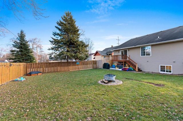 616 W 10TH STREET, Kaukauna, WI 54130