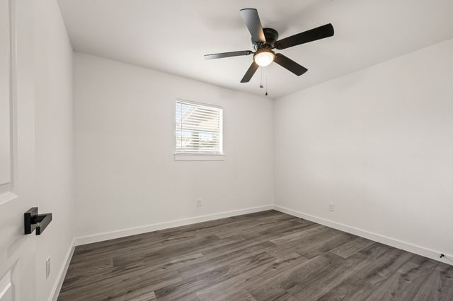 103 Park Trail Place, Joshua, TX 76058