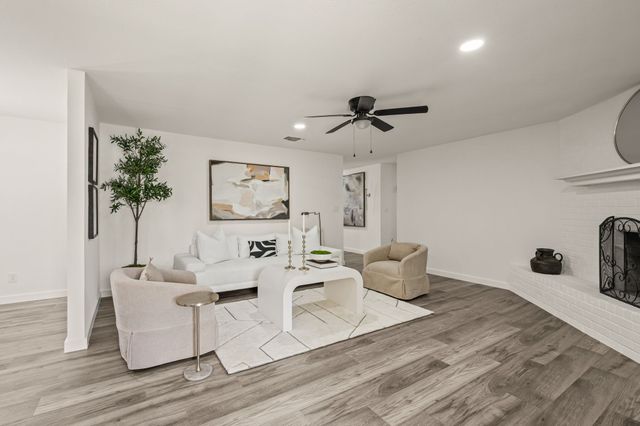 103 Park Trail Place, Joshua, TX 76058