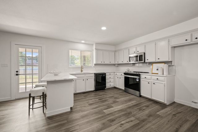 103 Park Trail Place, Joshua, TX 76058