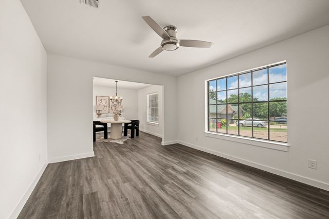 103 Park Trail Place, Joshua, TX 76058