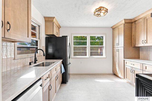 1418 Fairfax Road, Bellevue, NE 68005