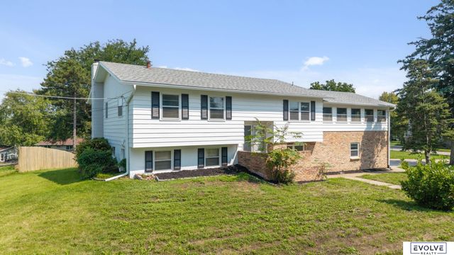 1418 Fairfax Road, Bellevue, NE 68005