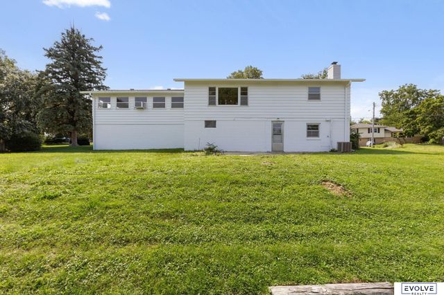 1418 Fairfax Road, Bellevue, NE 68005
