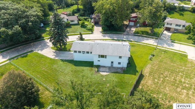 1418 Fairfax Road, Bellevue, NE 68005