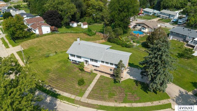 1418 Fairfax Road, Bellevue, NE 68005