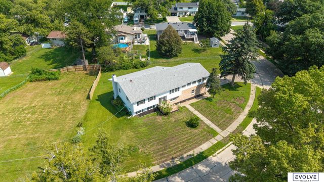 1418 Fairfax Road, Bellevue, NE 68005