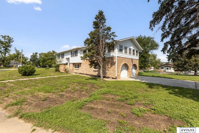 1418 Fairfax Road, Bellevue, NE 68005