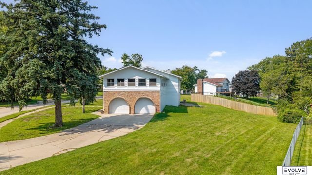 1418 Fairfax Road, Bellevue, NE 68005