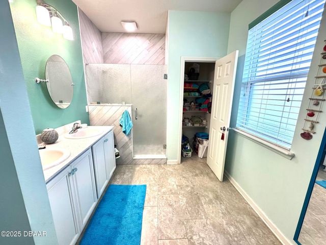 525 Champion Ridge Drive, Daytona Beach, FL 32124