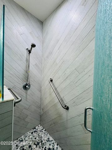 525 Champion Ridge Drive, Daytona Beach, FL 32124