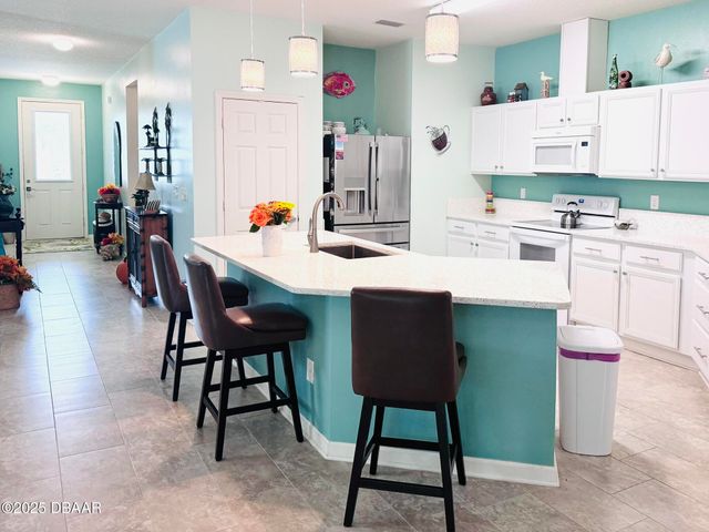 525 Champion Ridge Drive, Daytona Beach, FL 32124