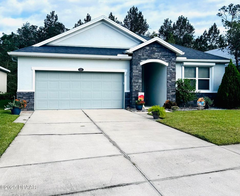 525 Champion Ridge Drive, Daytona Beach, FL 32124
