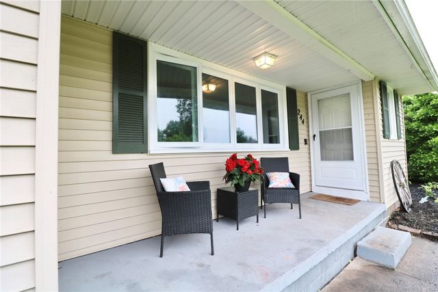 244 Southridge Drive, Greece, NY 14626