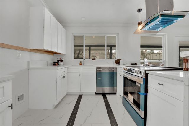 1110 Coronet Street, Irving, TX 75062