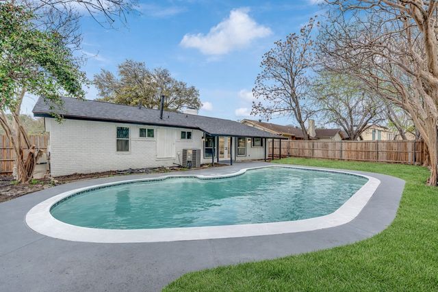 1110 Coronet Street, Irving, TX 75062