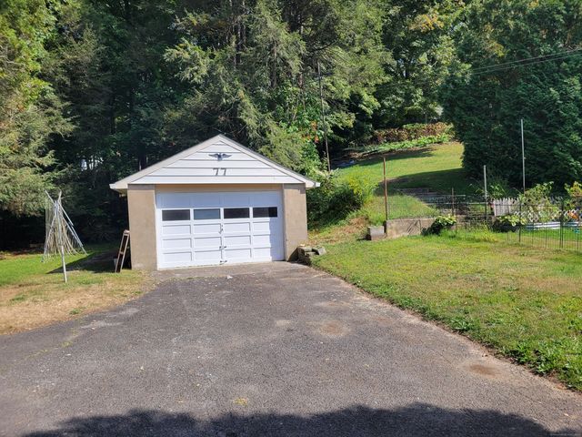 77 South Main Street, Seymour, CT 06483