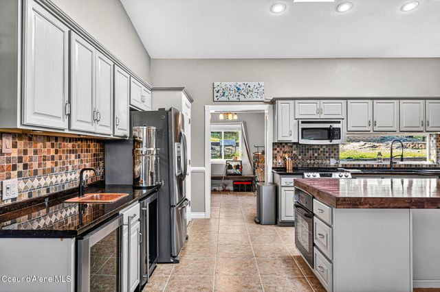 18341 W Highway 53, Rathdrum, ID 83858