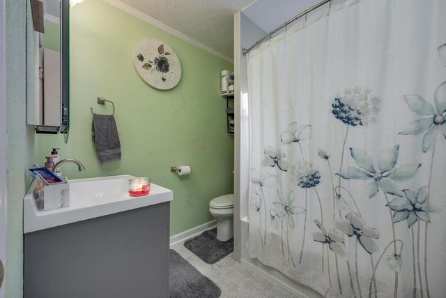 1608 East Road 1, Edgerton, WI 53534