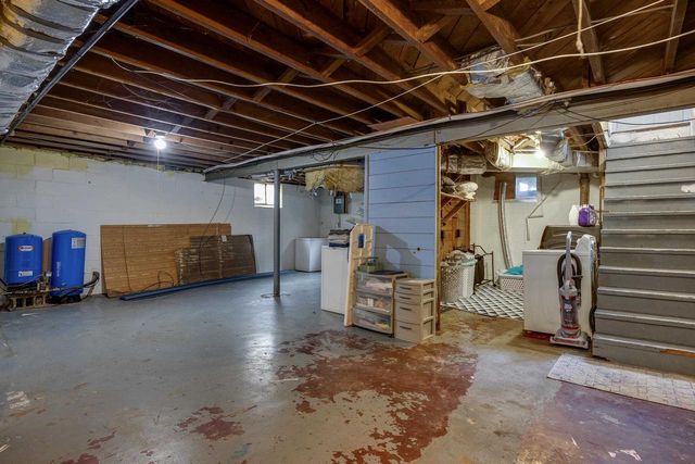 1608 East Road 1, Edgerton, WI 53534