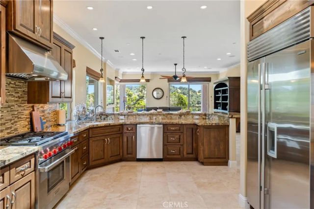 2815 Rock Wren Lane, Avila Beach, CA 93424