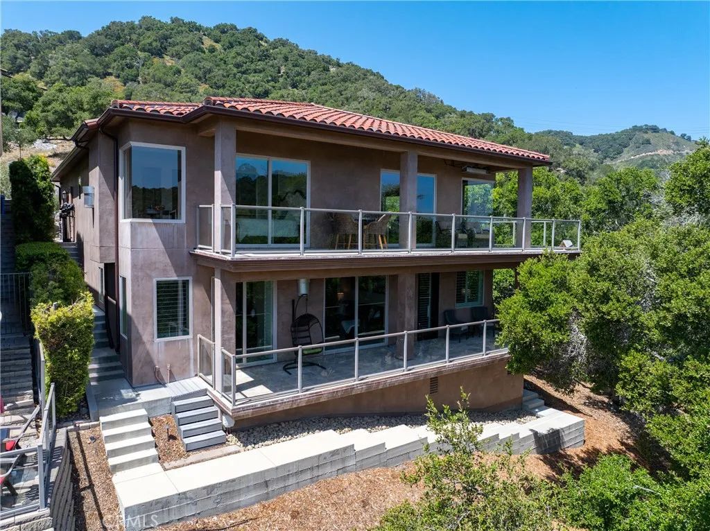 2815 Rock Wren Lane, Avila Beach, CA 93424