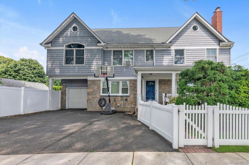 1 Windsor Place, Lynbrook, NY 11563 — exterior