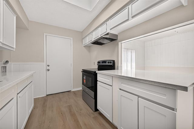 7700 Creekbend Drive 49, Houston, TX 77071